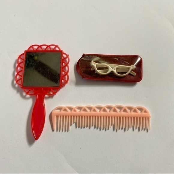 Vintage Vogue Doll Accessory Bundle Mirror Glasses Comb 50s 60s Kids Toy - Picture 2 of 5